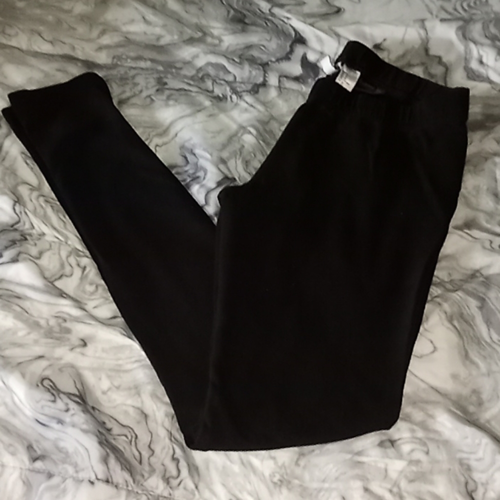 Black leggings